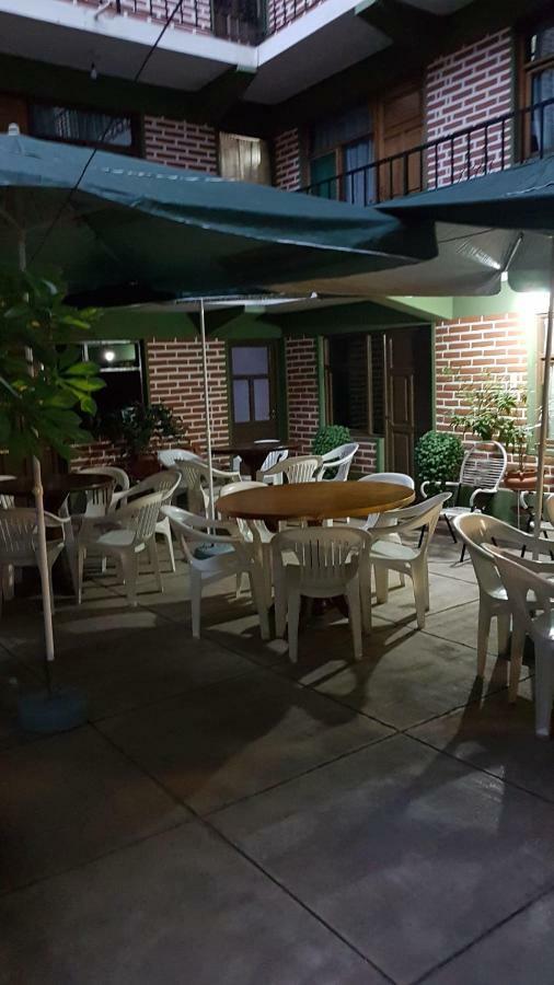 Hostel Buen Descanso Sucre Exterior photo