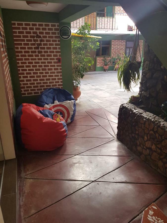 Hostel Buen Descanso Sucre Exterior photo